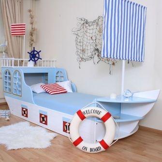Kinderbett Schiff in einer einzigartigen Form und Farbgestaltung.