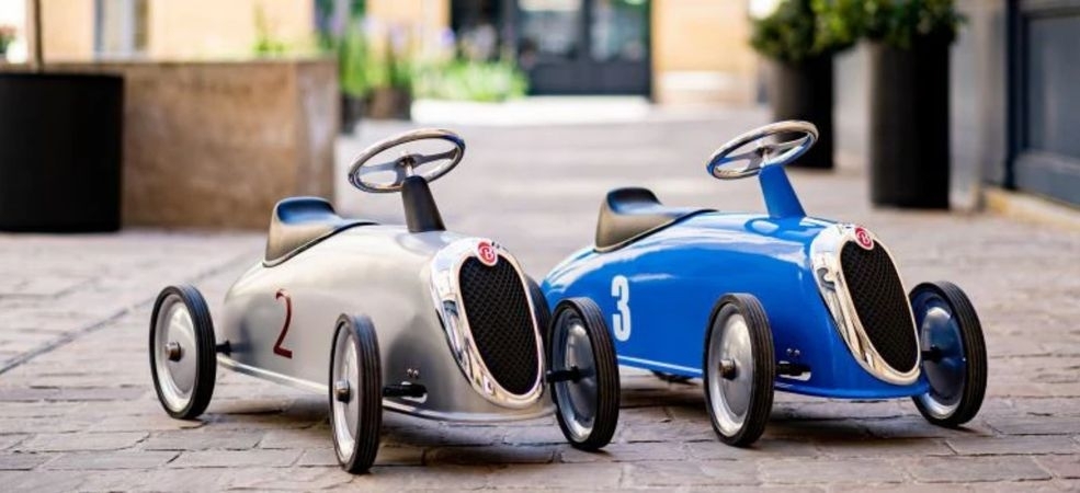 Rutschautos und Tretautos