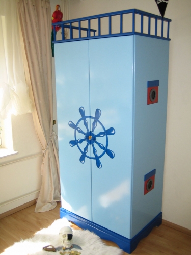 Kleiderschrank Pirat blau