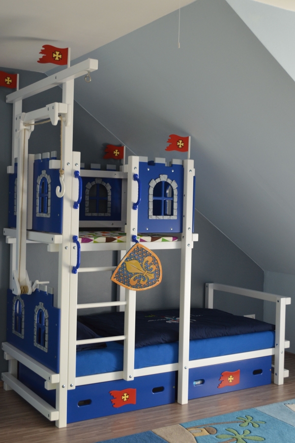 Hochbett für Dachschräge