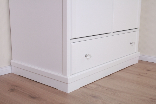 Kleiderschrank weiß Kristallserie 4