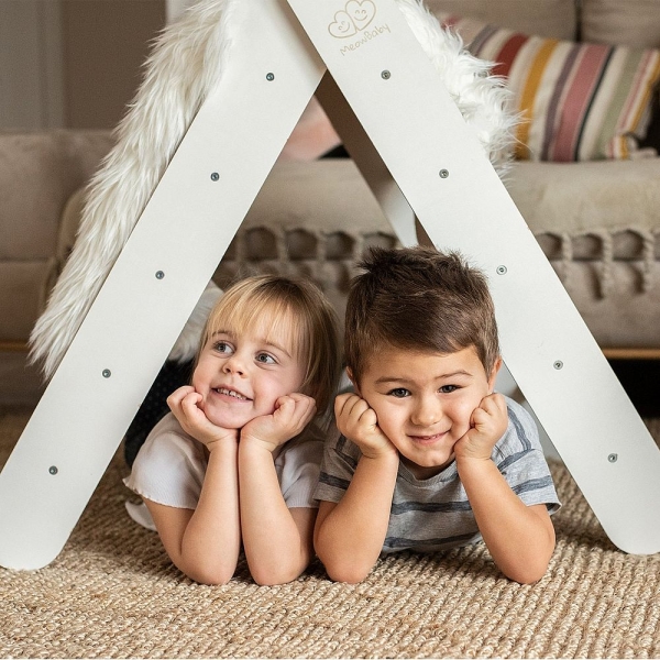 Kletterdreieck Holz grau