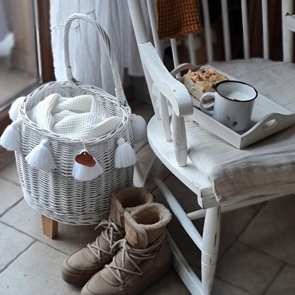 Rattan Korb zum Ziehen weiß