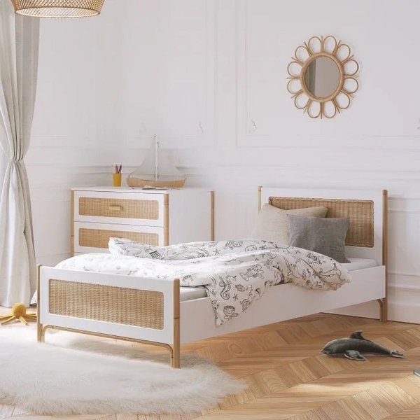 Theo Bebe Kinderbett Oceania Neige weiß-Rattan 90x200