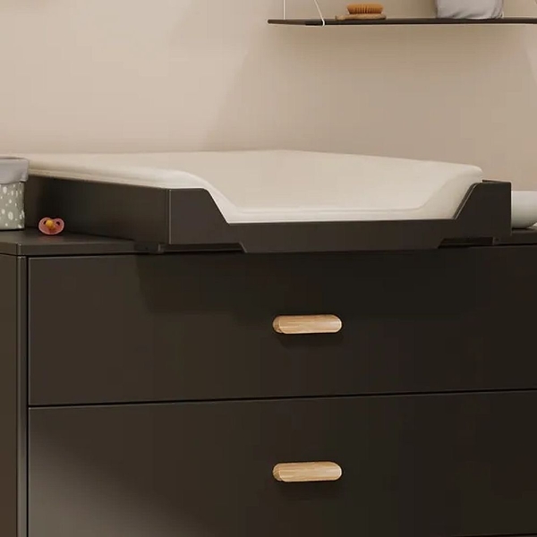 Theo Bebe Kommode Naia Onyx schwarz