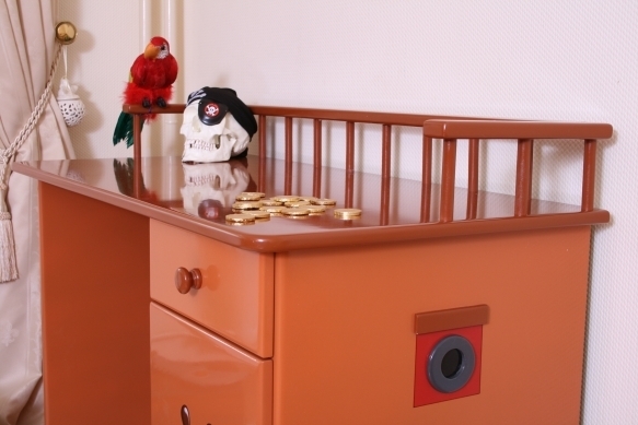 Kinderschreibtisch Pirat braun