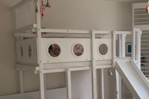 Hochbett mit Spielbett
