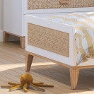 Theo Bebe Kinderbett Nami Neige weiß-Rattan 90x200
